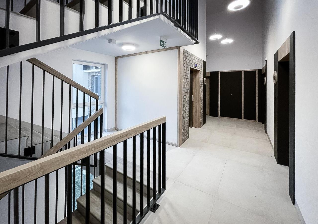 Apartament Sloneczny Kamienica Grochow With Free Parking Варшава Экстерьер фото